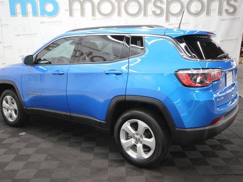Used 2019 Jeep Compass Latitude w/ Cold Weather Group AWD/4WD image 3