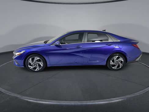 Certified 2025 Hyundai Elantra SEL w/ Cargo Package FWD image 5