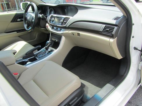 Used 2015 Honda Accord EX-L image 20