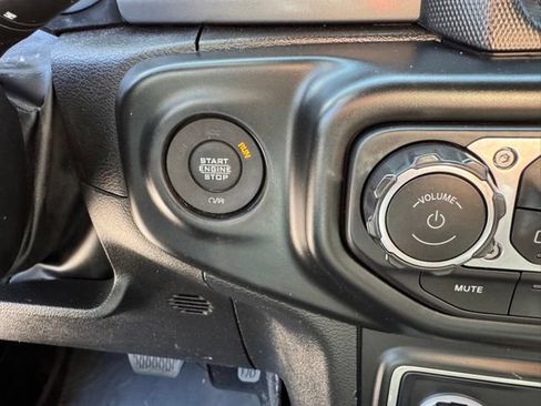 Used 2022 Jeep Wrangler Unlimited Sport AWD/4WD image 28