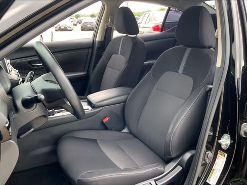 Used 2024 Nissan Sentra SV FWD image 7