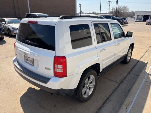 Used 2017 Jeep Patriot Latitude image 3