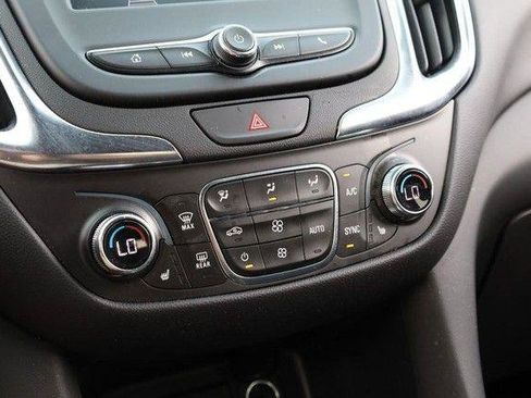Used 2021 Chevrolet Equinox LT FWD image 13