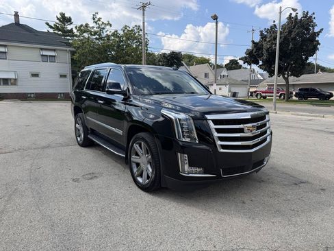 Used 2018 Cadillac Escalade Premium Luxury AWD/4WD image 1