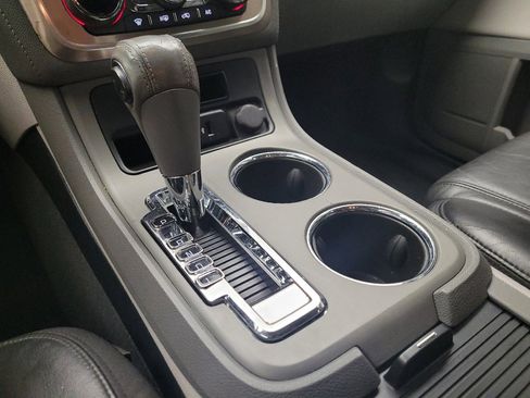 Used 2016 GMC Acadia SLE image 26