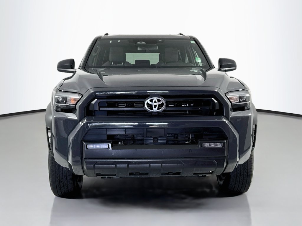 Used 2025 Toyota 4Runner SR5 AWD/4WD image 3