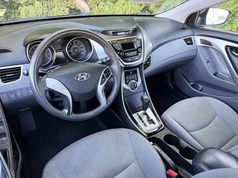 Used 2013 Hyundai Elantra GLS image 8