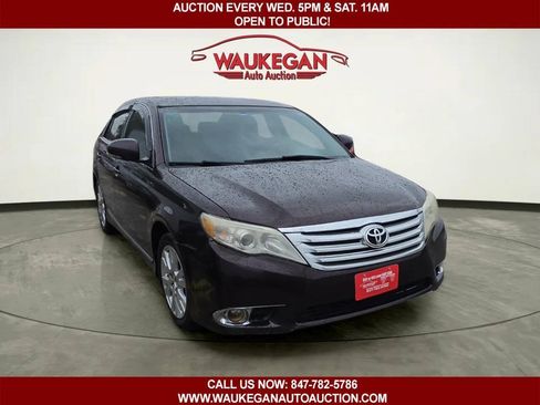 Used 2011 Toyota Avalon FWD image 3