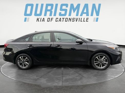 Used 2023 Kia Forte LXS w/ LXS Technology Package image 7
