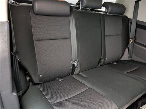 Used 2010 Toyota FJ Cruiser 4WD image 18