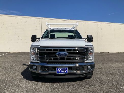 New 2025 Ford F350 XL w/ XL Chrome Package RWD image 23