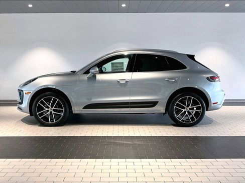 New 2026 Porsche Macan image 2