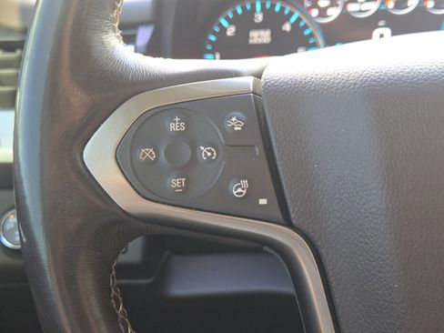 Used 2019 Chevrolet Suburban Premier image 30