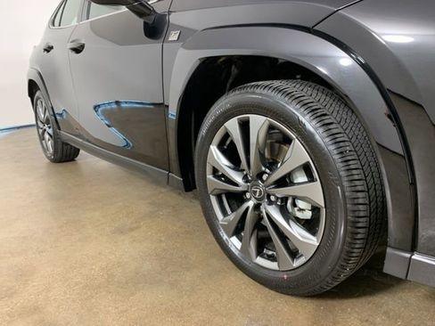 Used 2025 Lexus UX 300h AWD w/ Accessory Package (Z1) image 6