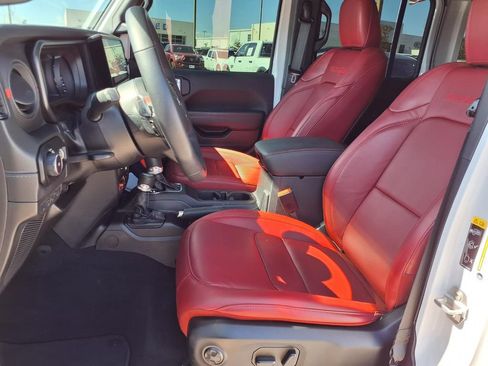 Used 2024 Jeep Wrangler Unlimited Rubicon 392 AWD/4WD image 25