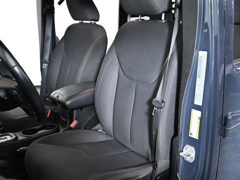 Used 2018 Jeep Wrangler Unlimited Sport S image 24