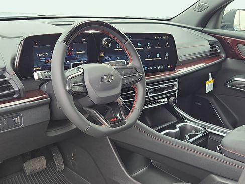 New 2026 Chevrolet Traverse RS w/ LPO, Floor Liner Package image 12