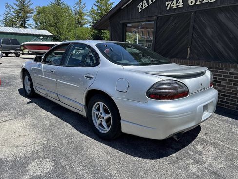 Used 2001 Pontiac Grand Prix GT w/ Opt Pkg 3 FWD image 2