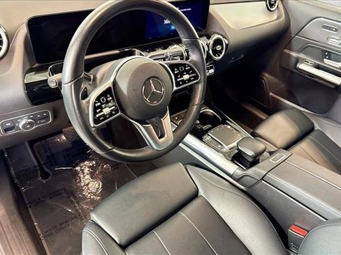Used 2022 Mercedes-Benz GLA 250 w/ Premium Package Lite image 9