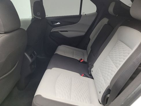 Used 2019 Chevrolet Equinox LS AWD/4WD image 18