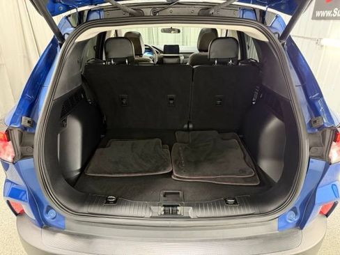 Used 2022 Ford Escape SEL w/ SEL Stealth AWD Package image 9