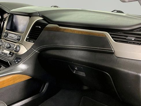 Certified 2019 GMC Yukon Denali w/ Denali Ultimate Package AWD/4WD image 26