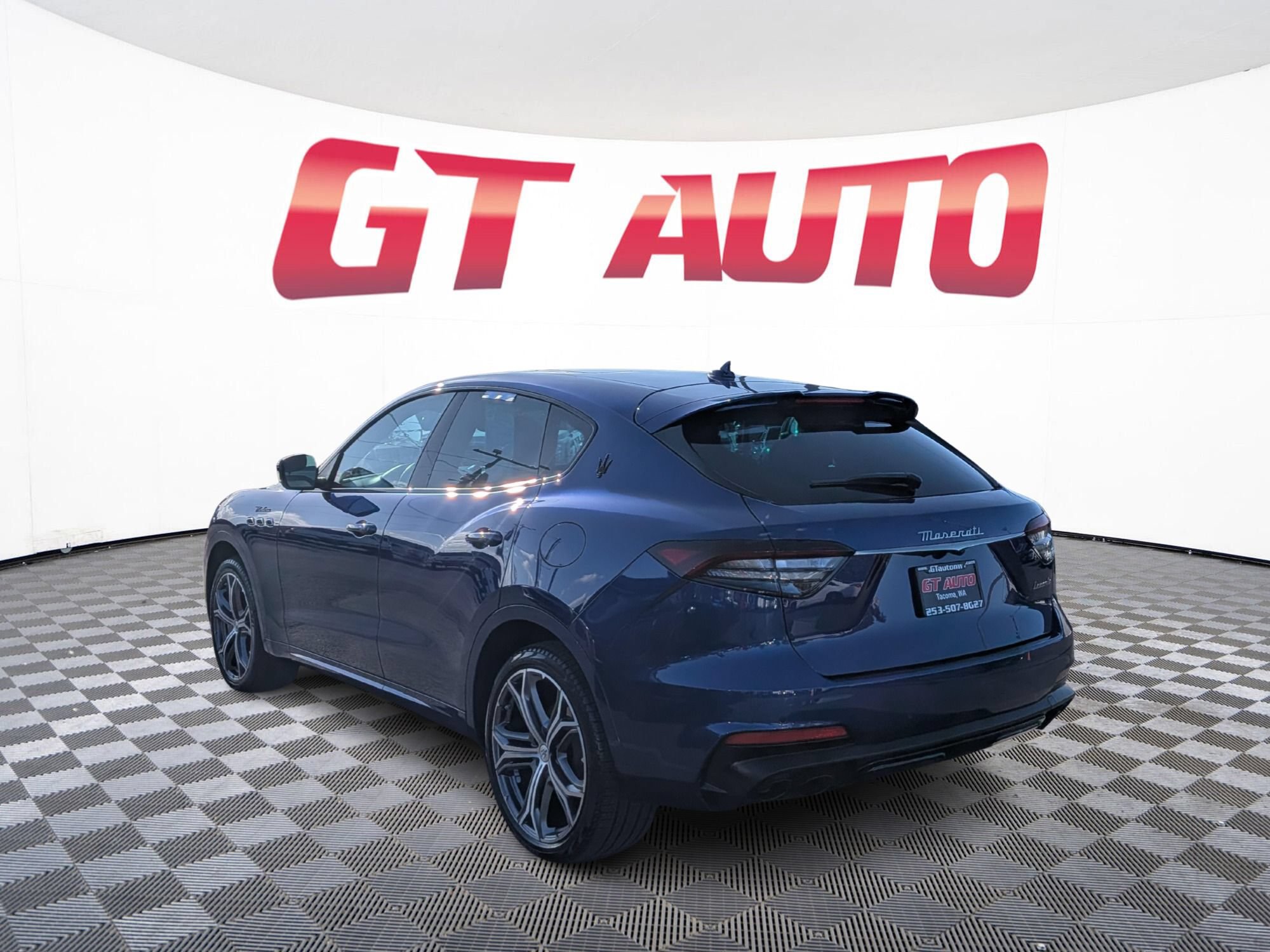 Used 2022 Maserati Levante Modena AWD/4WD image 3