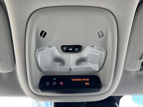Used 2025 Chevrolet TrailBlazer LT FWD image 21