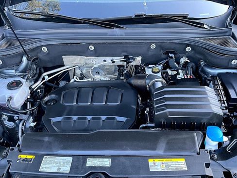 Used 2025 Volkswagen Atlas Cross Sport SE FWD image 32