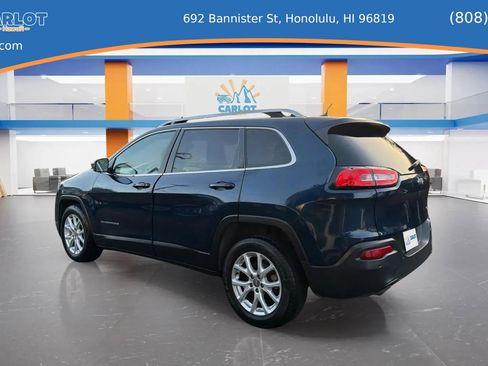 Used 2018 Jeep Cherokee Latitude Plus w/ Comfort/Convenience Group image 7
