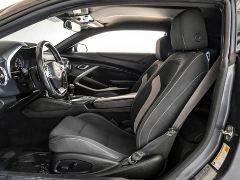 Used 2018 Chevrolet Camaro SS image 3
