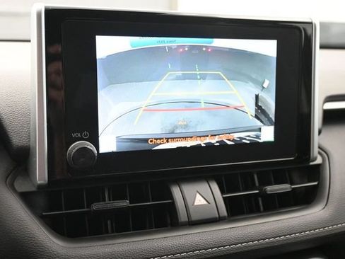 Used 2023 Toyota RAV4 LE FWD image 16