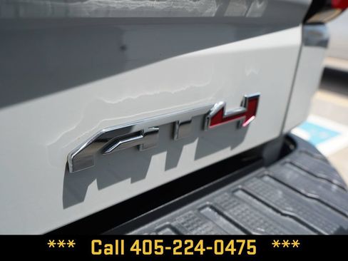 Used 2024 GMC Sierra 1500 AT4 w/ Technology Package AWD/4WD image 7