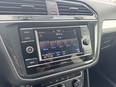 Used 2020 Volkswagen Tiguan S image 13