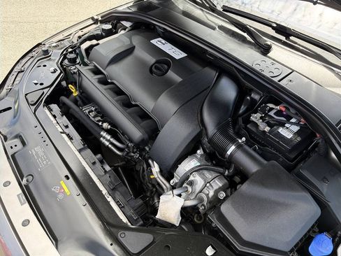 Used 2011 Volvo XC70 T6 AWD/4WD image 18