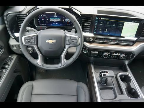 New 2026 Chevrolet Silverado 1500 LT w/ Leather Package AWD/4WD image 6