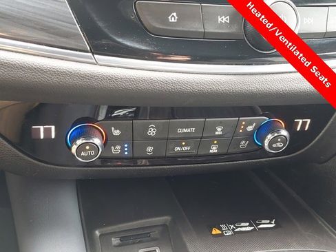 Used 2024 Buick Enclave Premium image 14