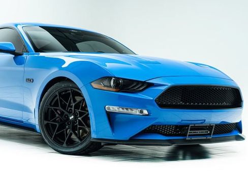 Used 2022 Ford Mustang GT Premium w/ GT Performance Package RWD image 4