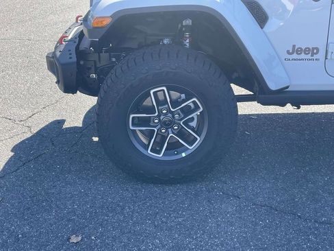 New 2026 Jeep Gladiator Mojave AWD/4WD image 10