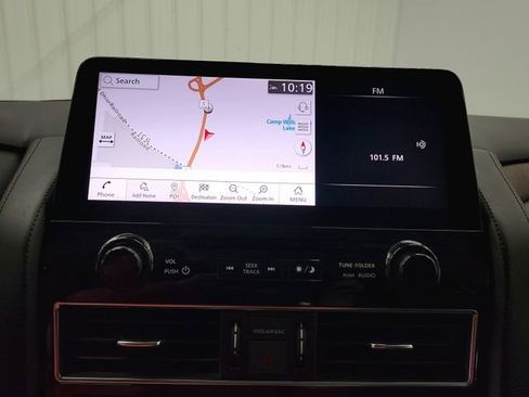 Used 2024 Nissan Armada SL image 23