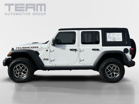 Used 2024 Jeep Wrangler Unlimited Rubicon image 4