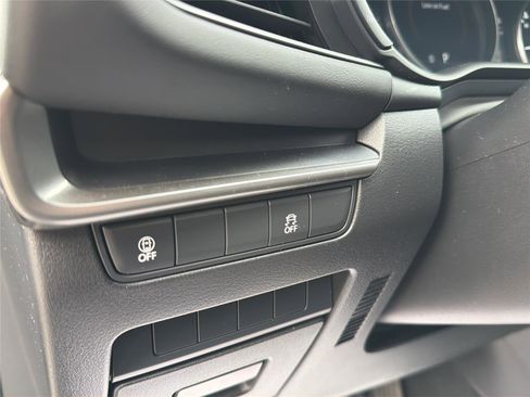 Used 2021 MAZDA MAZDA3 s image 31