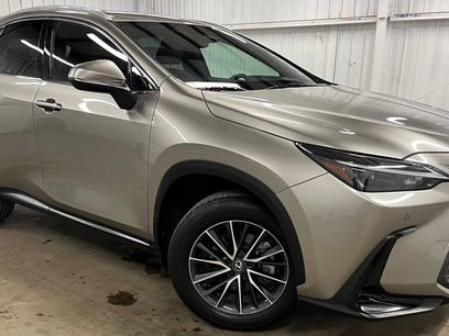Used 2025 Lexus NX 250 FWD w/ Accessory Package (2T)