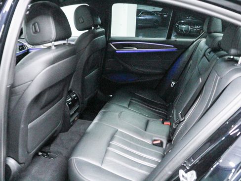 Used 2023 BMW 540i w/ M Sport Package image 17