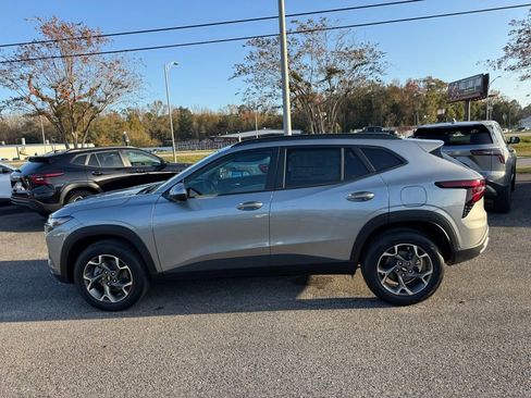 New 2026 Chevrolet Trax LT w/ Driver Confidence Package image 4