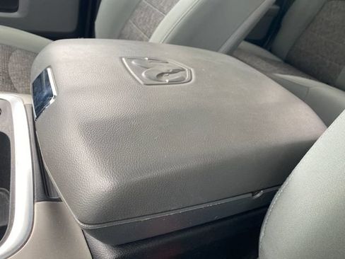 Used 2017 RAM 1500 Big Horn AWD/4WD image 29