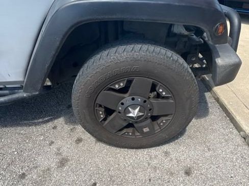 Used 2010 Jeep Wrangler Sport AWD/4WD image 4