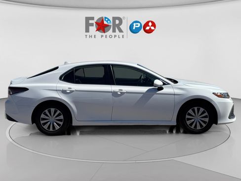 Used 2023 Toyota Camry LE image 14