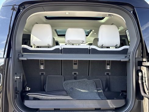 New 2026 Land Rover Defender 130 X-Dynamic SE image 14