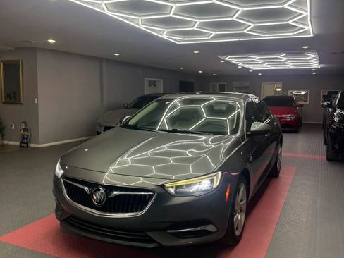 Used 2018 Buick Regal Preferred w/ Sights and Sounds Package FWD image 3